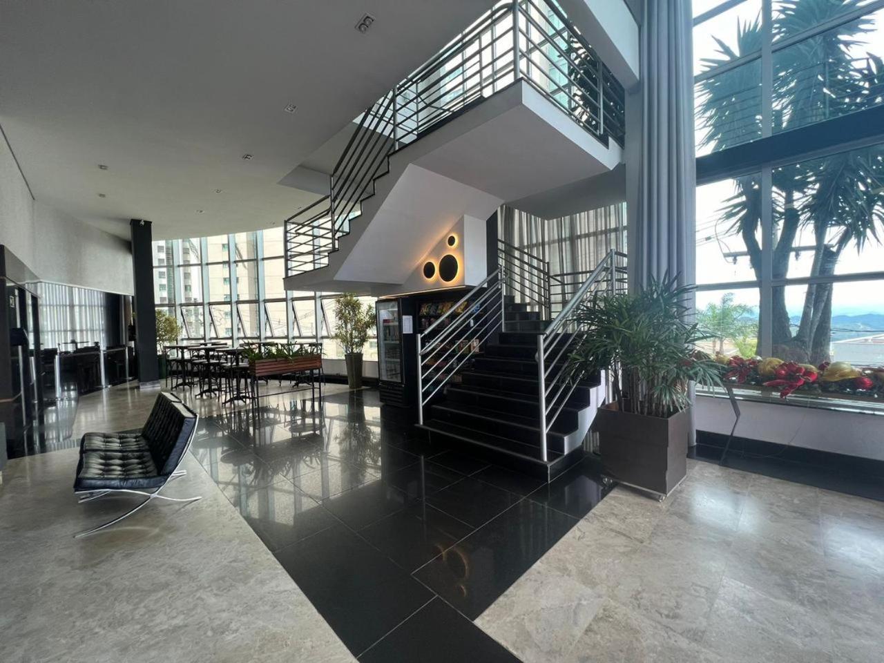 Flat Piemonte Hotell Nova Lima Exteriör bild